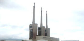 3 chimeneas.JPG