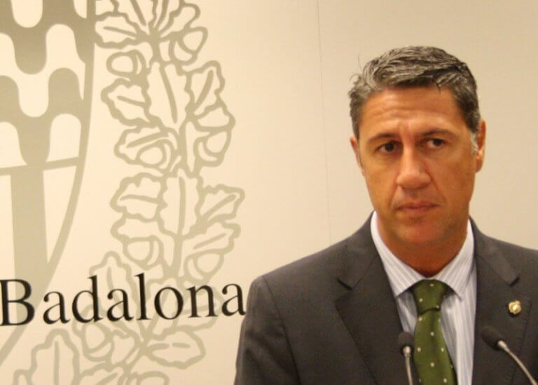 El Ple demana a Albiol que deixi el càrrec fins que es resolgui el seu litigi per racisme