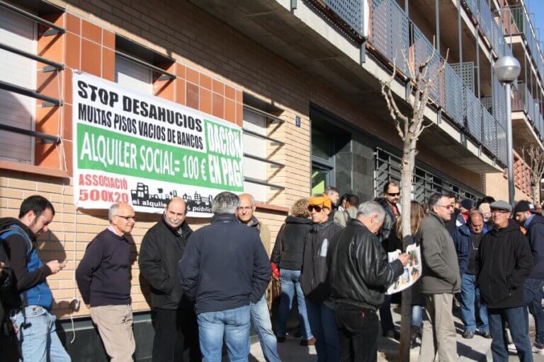 La pressió ciutadana atura un desnonament i una subhasta immobiliària en tres dies