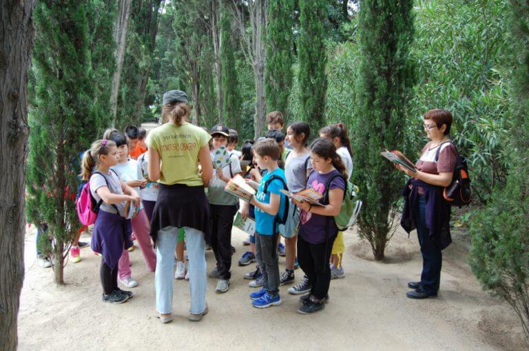 Alumnes i mestres badalonins descobreixen la singularitat de Can Solei i Ca l’Arnús