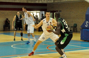 club-basquet-prat-perd-contra-el-caceres-a-la-primera-jornada.jpg