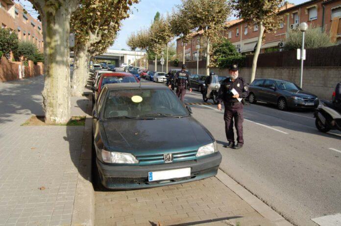 Av. Martí Pujol-vehicles.jpg