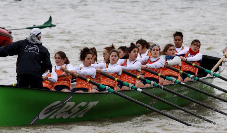 Badalona rema amb dues tripulacions a Hondarribia
