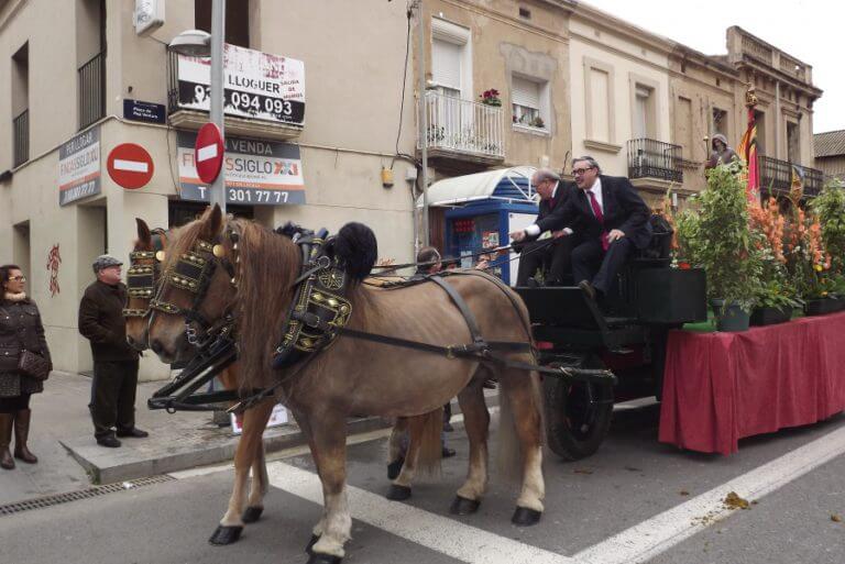 La 138a Passada de Sant Antoni recorre els carrers de Badalona