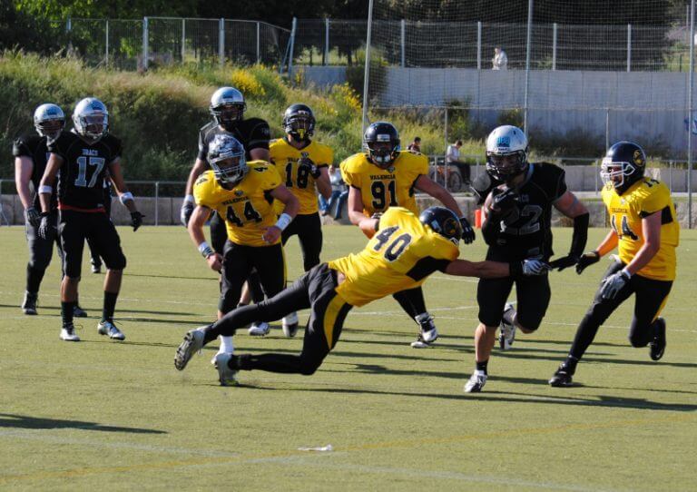 Doble victòria dels Badalona Dracs a Montigalà