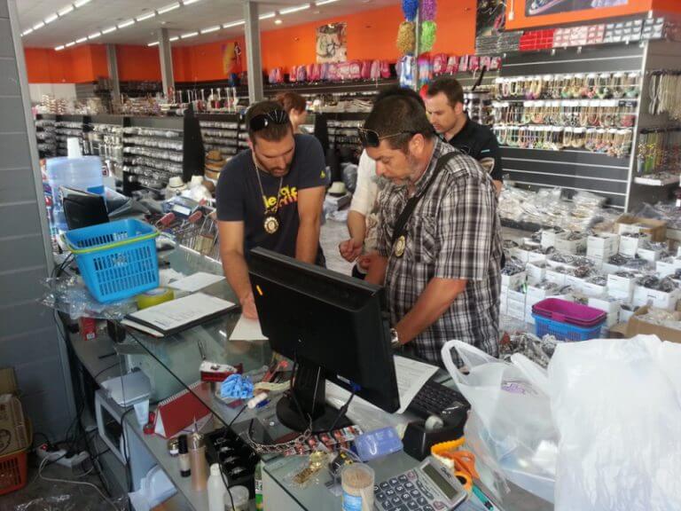 Intervinguts més de 4.000 objectes de bijuteria falsificats a BDN