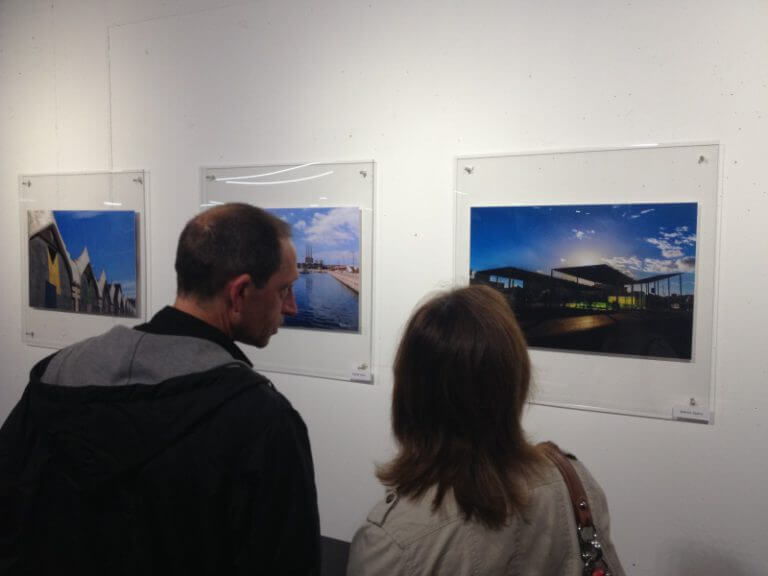 El pàrquing d’El Viver acull una exposició de Badalona