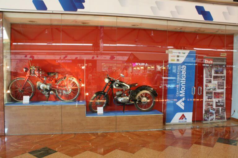 El Centre Comercial Montigalà acull una exposició de motos clàssiques