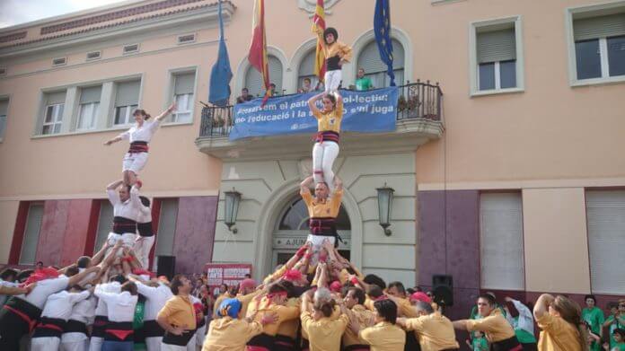 castellers santa coloma.jpg