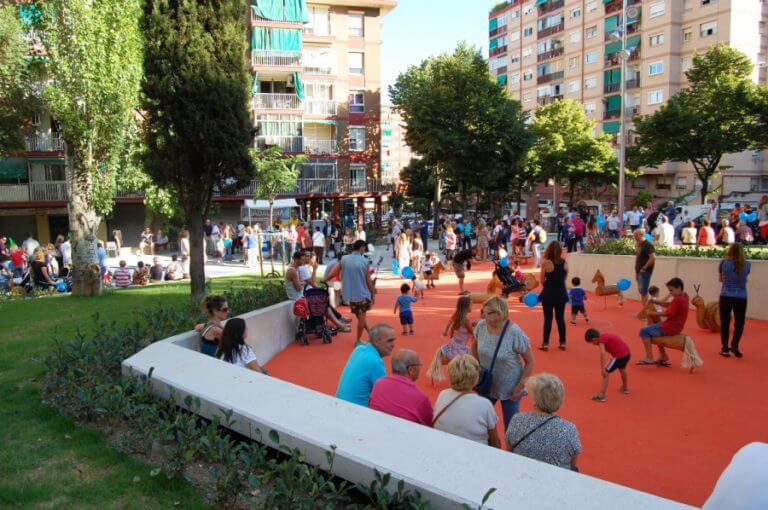 Reobert el carrer d’Austràlia de Llefià després de la seva reurbanització