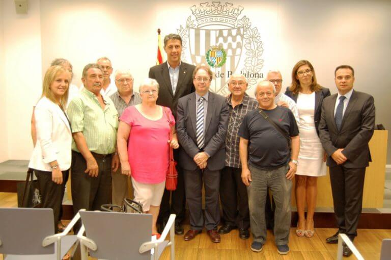 Badalona i la Fundació la Caixa segellen un acord per formar gent gran en noves tecnologies