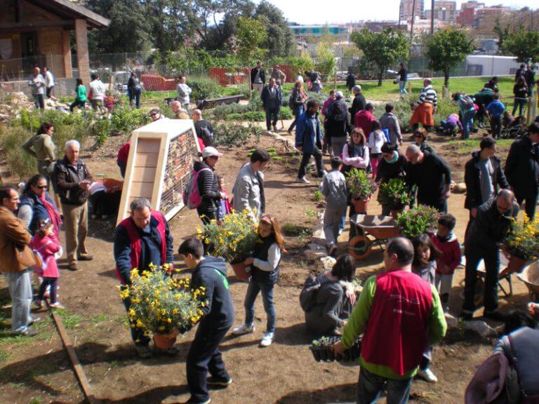 El jardí de les papallones de Ca l’Arnús es converteix en una emissora de ràdio