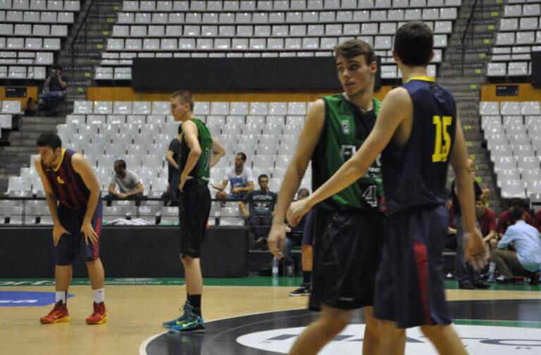 El Barça es diverteix a l’Olímpic (59-77)