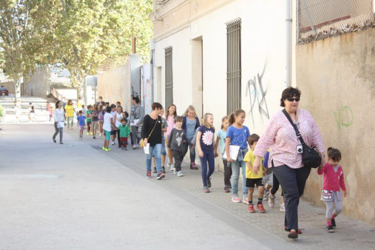 L’escola Artur Martorell estrena el primer camí escolar de Badalona