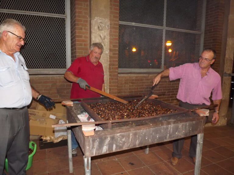 Les entitats de Badalona celebren la Castanyada