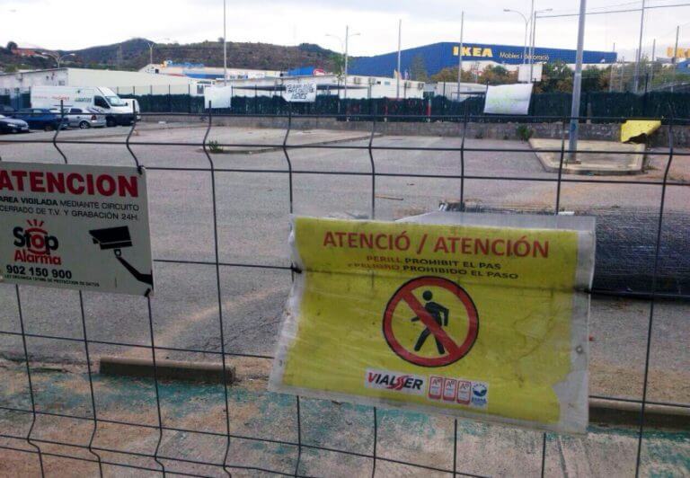 El govern engega les obres al solar de Montigalà entre les crítiques de la comunitat educativa