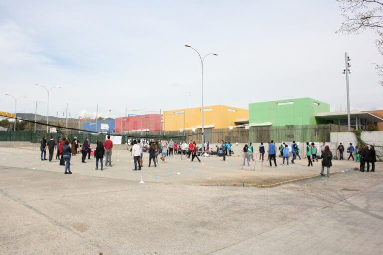 Entitats veïnals i educatives creen una plataforma per defensar les futures escoles de Montigalà