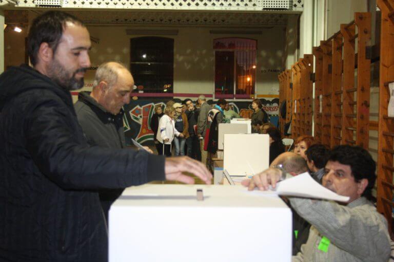 Diferents reaccions polítiques a nivell local després del 9N