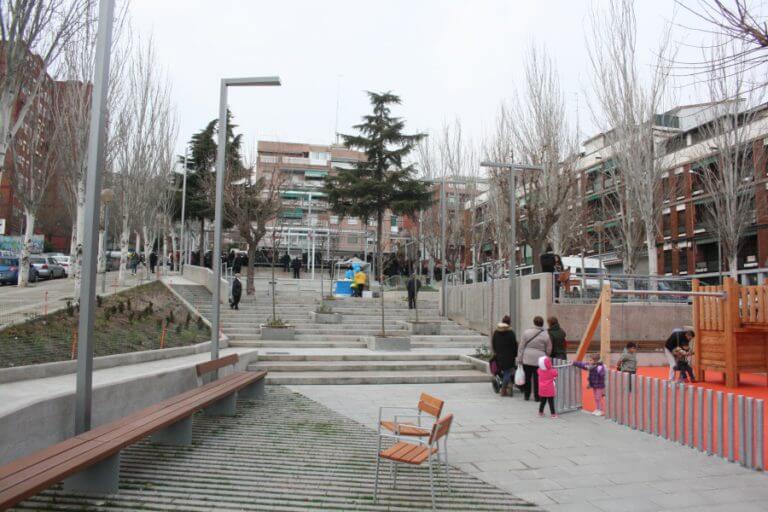 Llefià estrena una renovada rambla de la Solidaritat