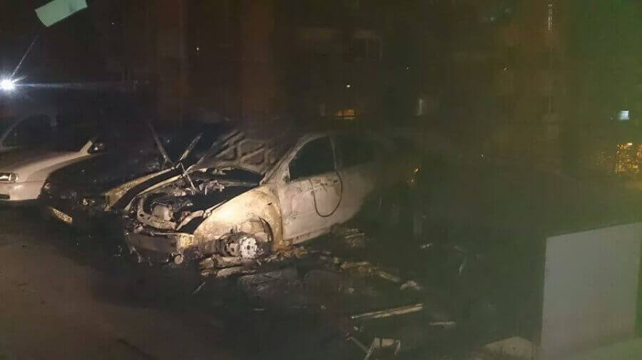 coches quemados.jpg