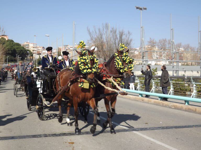 La 139a Passada de Sant Antoni recorre els carrers de Badalona