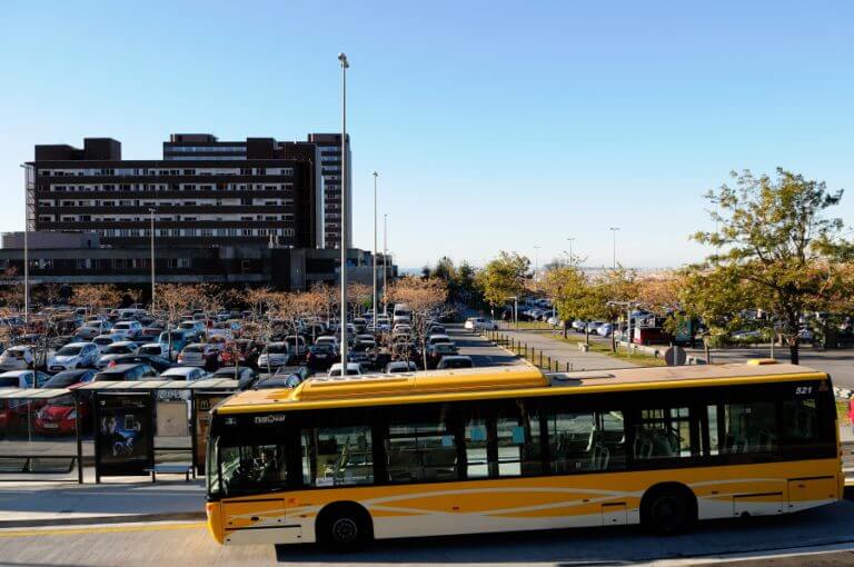 La finalització de l’estació de busos de Can Ruti millora la connexió amb l’hospital