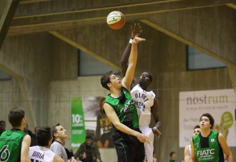 La Penya arriba líder a l’aturada (76-67)