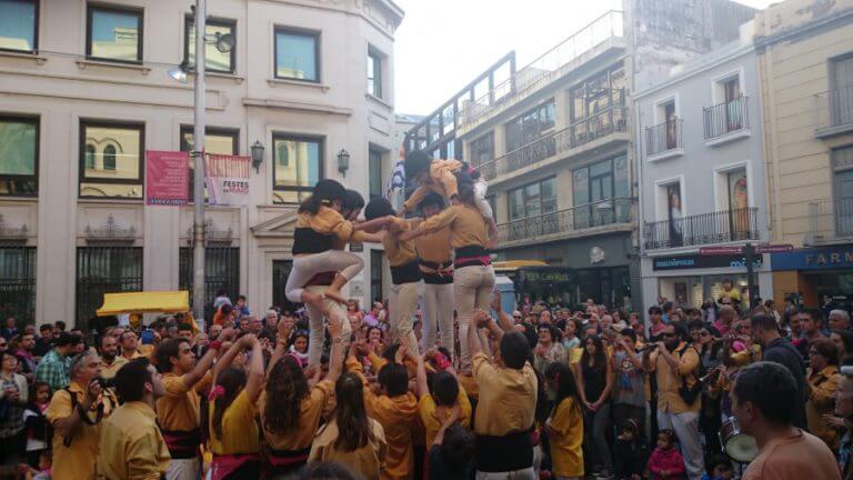 La Colla Micaco dóna a conèixer el món casteller als més petits de la ciutat
