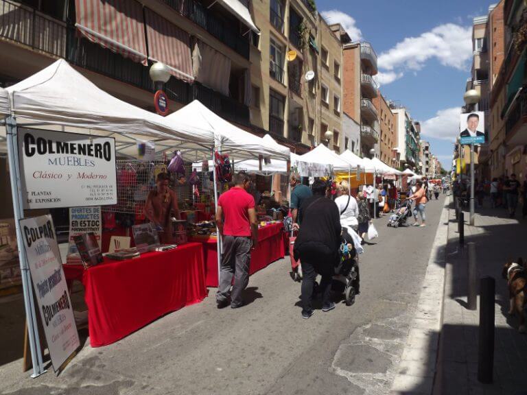 El comerç de La Salut Alta torna a sortir al carrer per donar vida al barri