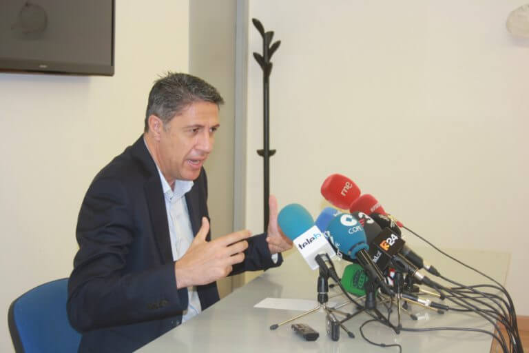 Albiol proposa al PSC un “acord d’estabilitat institucional” però veu “inassumible” la seva renúncia