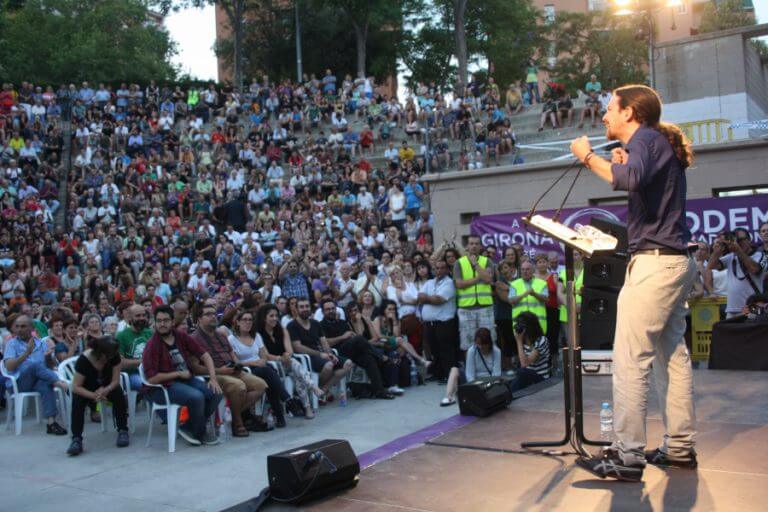Pablo Iglesias reuneix milers de persones al parc del Gran Sol de Llefià