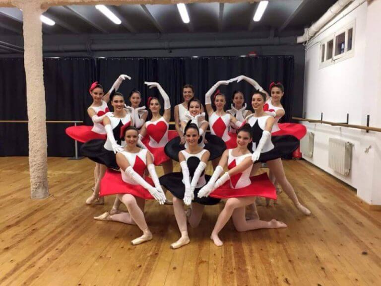 L’Escola de Dansa Marisa Yudes es fica a la pell d”Alícia en el país de las meravelles’