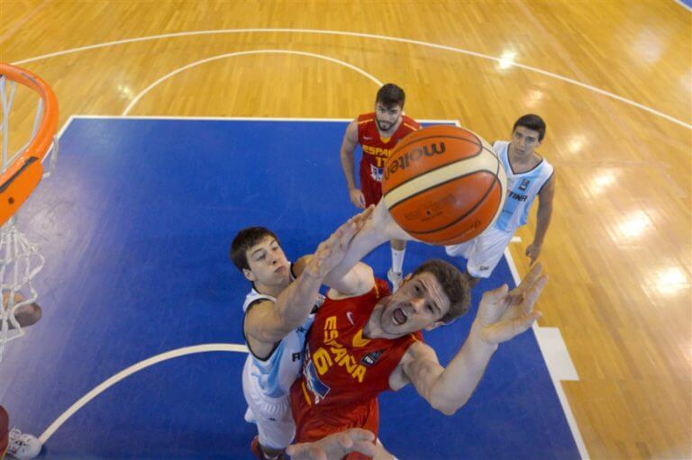 La qualitat tapa la irregularitat de la U19 (60-67)