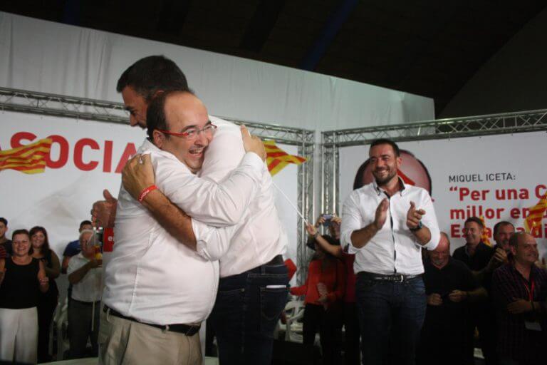Pedro Sánchez recolza i ‘balla’ al ritme d’Iceta i el PSC a Badalona