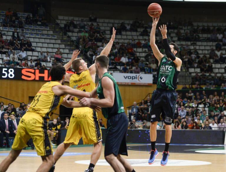 Oasi de triples per sumar la primera (83-75)