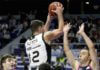 ala-pivot-del-fiatc-joventut-goran-suton-izquierda-con-balon-ante-base-del-movistar-estudiantes-javier-salgado-1447617898105.jpg