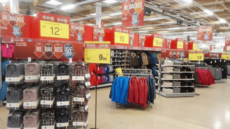 Les Rebaixes alegren les vendes de grans superfícies i petit comerç