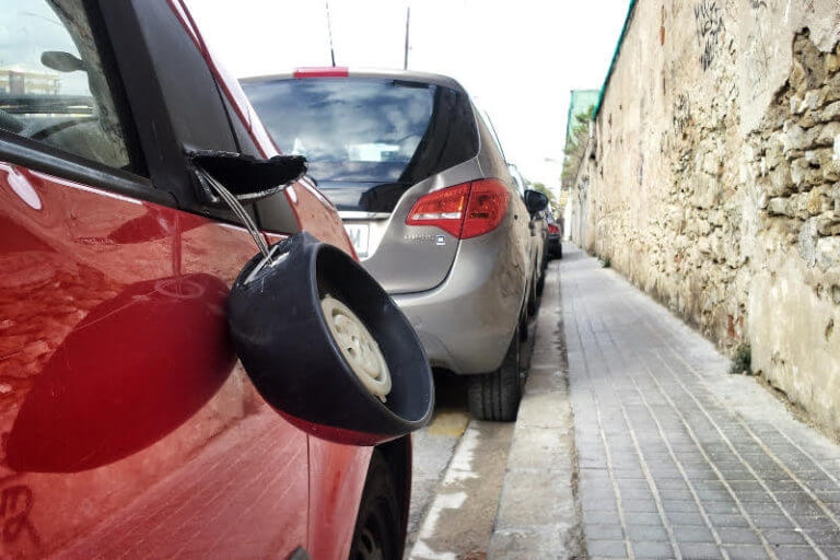 Govern i veïns de Canyadó exploren solucions urbanístiques per pal·liar l’efecte del ‘botellon’