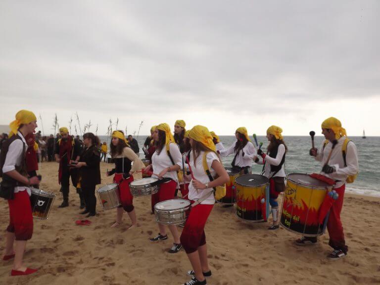 La Festa Medieval dóna el tret de sortida al passeig Marítim i el port