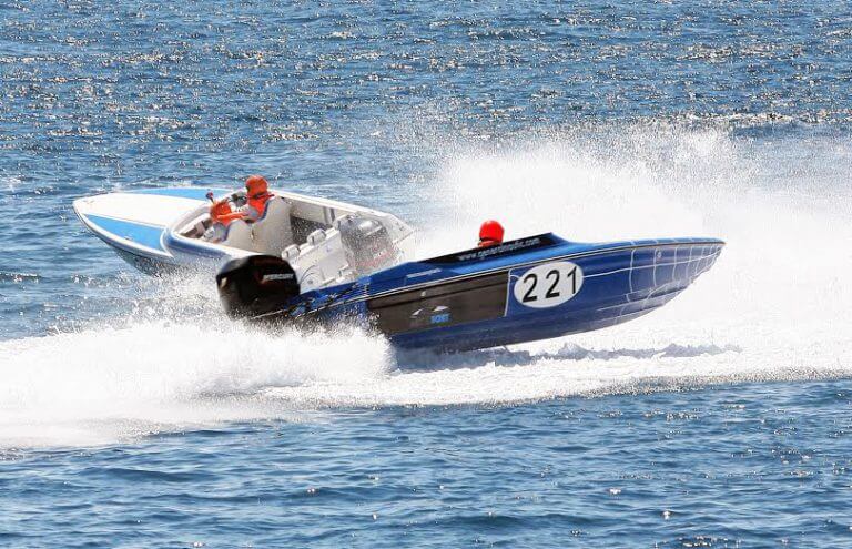 La costa de Badalona acull el Campionat d’Europa de Motonàutica