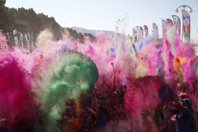 La cursa Holi Run arriba per primera vegada a Badalona