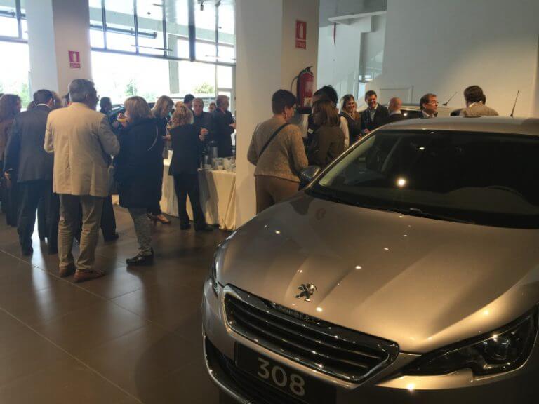 Auto Almogàvers realitza una jornada de trobada amb la companyia AXA