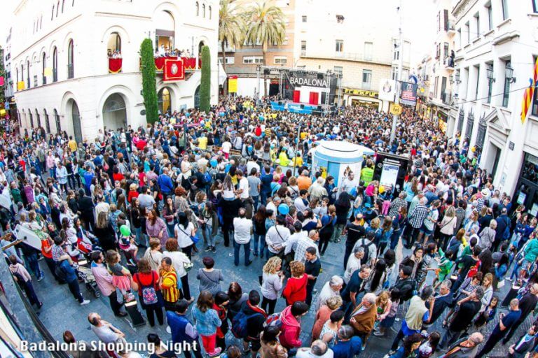Prop de 200 negocis del centre obriran fins la mitjanit per celebrar la Shopping Night