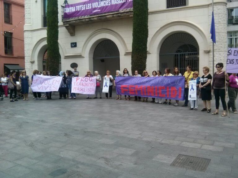 Detingut un home per matar la seva dona al barri d’Artigues