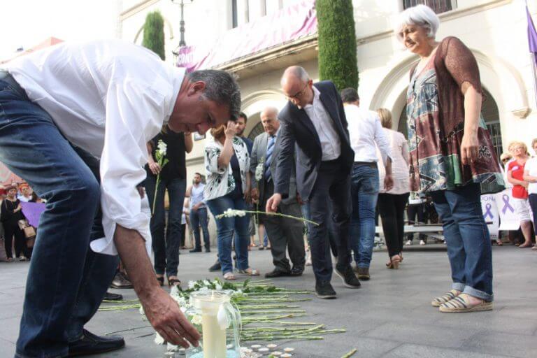 Badalona condemna l’assassinat masclista i recorda la seva víctima