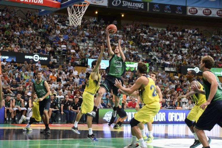 La Penya rememora les seves grans nits europees (87-83)