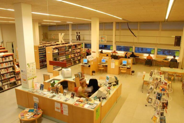 Una beca per al millor estudiant de cada centre de Badalona a Selectivitat