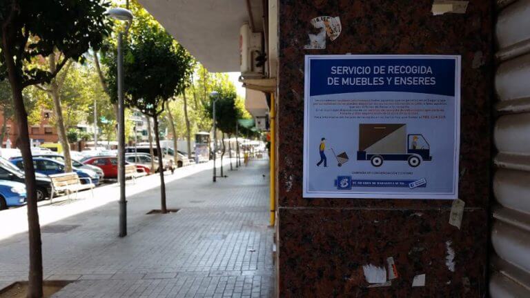 La pàgina de Facebook ‘Tú no eres de Badalona’ inicia una campanya contra l’abandonament de residus voluminosos al carrer