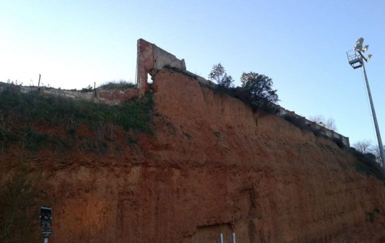 75 dies després de l’esllavissada, comencen les obres al Municipal de Llefià
