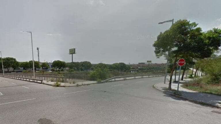 Mor un motorista després de xocar contra un cotxe al lateral de la B-20